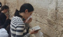 娱乐圈吃瓜频道是什么,揭秘明星幕后故事